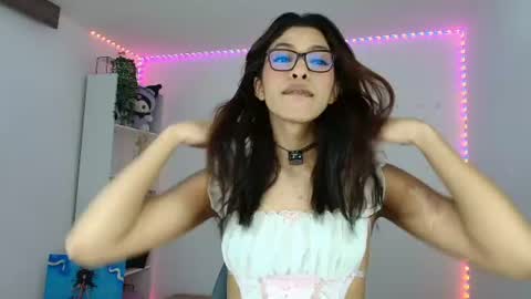 arimoon18 online show from June 2026 12:14:01 PM