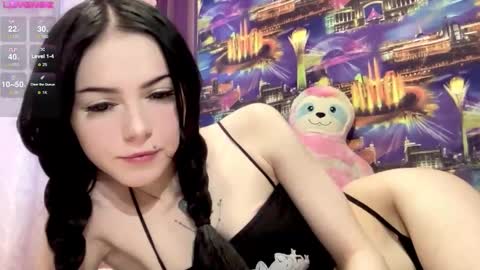 Snapshot of arina_rose chatting on December 2024 06:32:02 AM Arinka online show from December 2024 06:32:02 AM