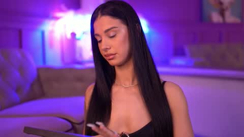 Snapshot of arinarhodes chatting on September 2025 05:48:01 PM Arina online show from September 2025 05:48:01 PM