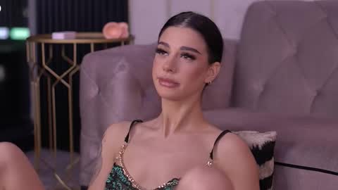 Arina online show from December 2025 06:14:02 PM