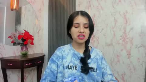 arisha_lee2 online show from January 2025 12:41:01 PM