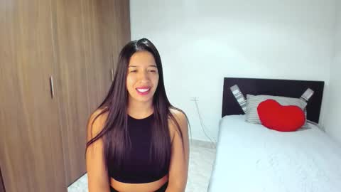 aristena_01 online show from February 2026 01:13:02 AM