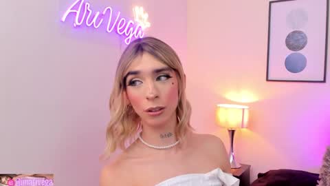 Snapshot of arivega chatting on February 2025 12:27:02 AM Nice to meet you thumb up me please its important I LOOK MY BIO DOWN online show from February 2025 12:27:02 AM