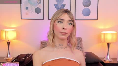 Snapshot of arivega chatting on February 2025 10:42:02 PM Nice to meet you thumb up me please its important I LOOK MY BIO DOWN online show from February 2025 10:42:02 PM