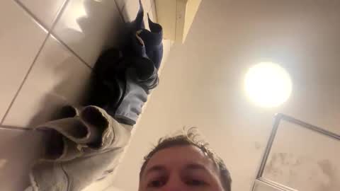 Snapshot of armyskater32 chatting on November 2025 09:02:02 PM armyskater32 online show from November 2025 09:02:02 PM