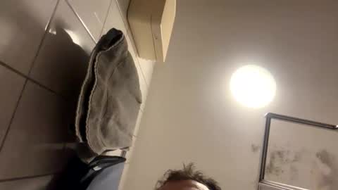 armyskater32 online show from January 2026 09:18:02 PM