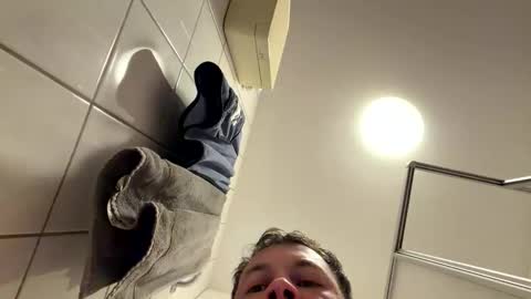 Snapshot of armyskater32 chatting on May 2026 07:54:01 PM armyskater32 online show from May 2026 07:54:01 PM