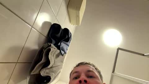 Snapshot of armyskater32 chatting on May 2026 08:04:04 PM armyskater32 online show from May 2026 08:04:04 PM