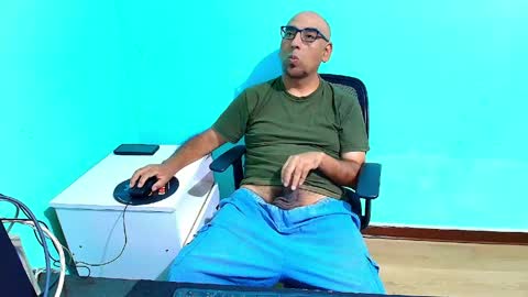 arnelux72 online show from May 2026 05:34:02 AM