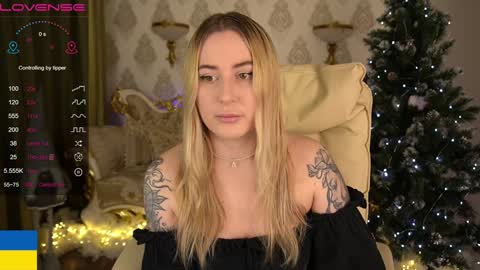 Snapshot of arolinanight chatting on December 2024 09:49:02 PM AROLINA online show from December 2024 09:49:02 PM