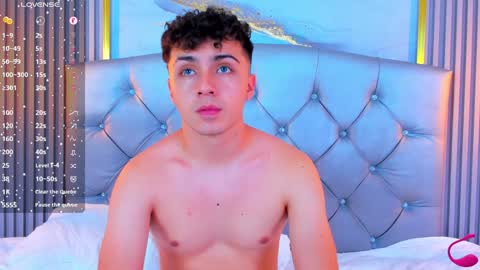 Snapshot of aron__cooper chatting on December 2024 12:41:02 AM aron__cooper online show from December 2024 12:41:02 AM