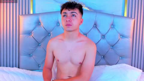 Snapshot of aron__cooper chatting on December 2024 01:20:02 PM aron__cooper online show from December 2024 01:20:02 PM