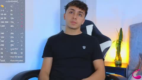 Snapshot of aron__cooper chatting on December 2024 05:04:01 AM aron__cooper online show from December 2024 05:04:01 AM