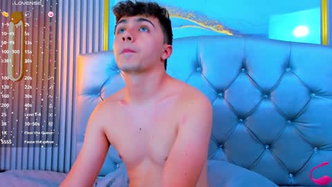 Snapshot of aron__cooper chatting on December 2024 10:40:02 PM aron__cooper online show from December 2024 10:40:02 PM