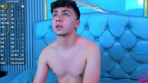 Snapshot of aron__cooper chatting on January 2025 12:26:02 PM aron__cooper online show from January 2025 12:26:02 PM