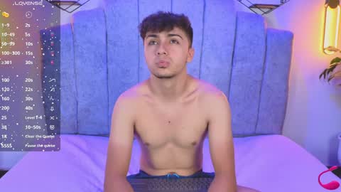 Snapshot of aron__cooper chatting on February 2025 01:45:01 AM aron__cooper online show from February 2025 01:45:01 AM