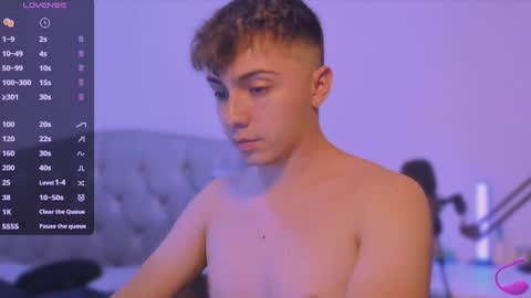 Snapshot of aron__cooper chatting on February 2025 01:00:02 AM aron__cooper online show from February 2025 01:00:02 AM