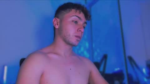 Snapshot of aron__cooper chatting on March 2025 02:15:01 AM aron__cooper online show from March 2025 02:15:01 AM