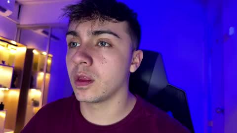 Snapshot of aron__cooper chatting on September 2025 01:38:02 AM aron__cooper online show from September 2025 01:38:02 AM