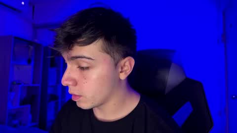 Snapshot of aron__cooper chatting on September 2025 11:41:02 PM aron__cooper online show from September 2025 11:41:02 PM