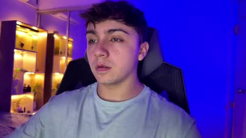 Snapshot of aron__cooper chatting on October 2025 01:45:01 AM aron__cooper online show from October 2025 01:45:01 AM