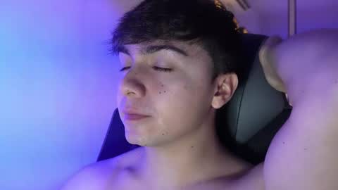 Snapshot of aron__cooper chatting on October 2025 02:43:02 AM aron__cooper online show from October 2025 02:43:02 AM