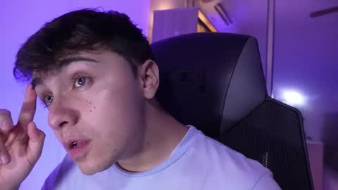 Snapshot of aron__cooper chatting on October 2025 02:55:02 AM aron__cooper online show from October 2025 02:55:02 AM