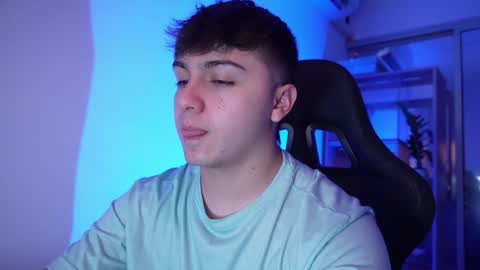 aron__cooper online show from May 2026 01:03:01 AM