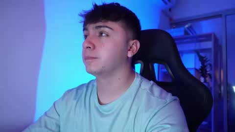 aron__cooper online show from May 2026 11:45:01 PM