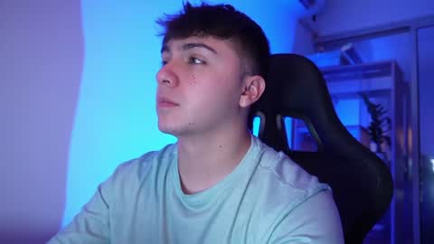 aron__cooper online show from June 2026 01:40:02 AM