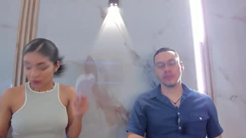 aron and molly online show from November 2025 12:15:02 PM