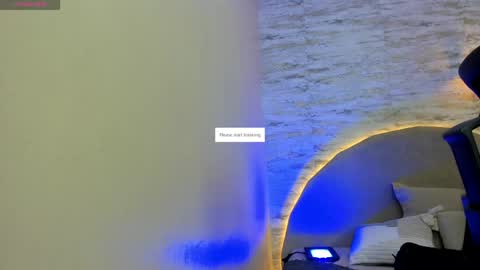 Snapshot of aron_bolt chatting on April 2026 02:14:01 PM ARON BOLT online show from April 2026 02:14:01 PM