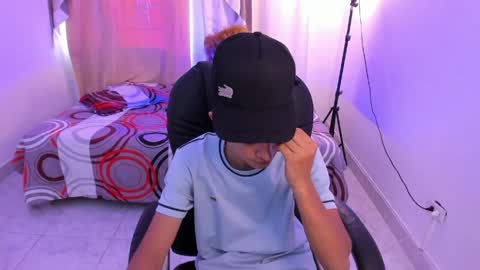 Aaron online show from April 2026 08:44:01 PM