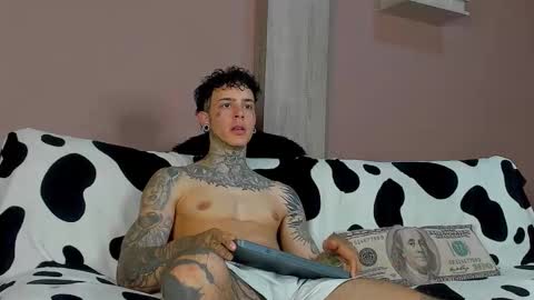 Snapshot of aron_ford chatting on February 2026 02:40:01 AM Aron ford online show from February 2026 02:40:01 AM