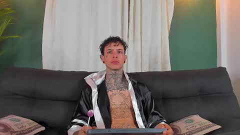 Snapshot of aron_ford chatting on March 2026 04:51:02 AM Aron ford online show from March 2026 04:51:02 AM