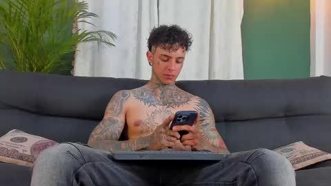 Aron ford online show from May 2026 01:00:01 AM
