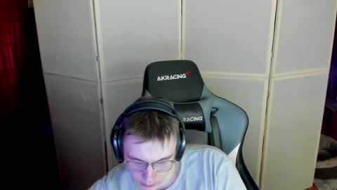 Snapshot of aron_neall chatting on December 2024 09:50:01 PM biggest penis online show from December 2024 09:50:01 PM