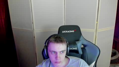 Snapshot of aron_neall chatting on December 2024 06:28:02 PM biggest penis online show from December 2024 06:28:02 PM