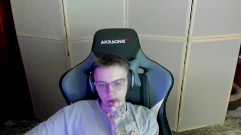 Snapshot of aron_neall chatting on December 2024 07:34:02 PM biggest penis online show from December 2024 07:34:02 PM