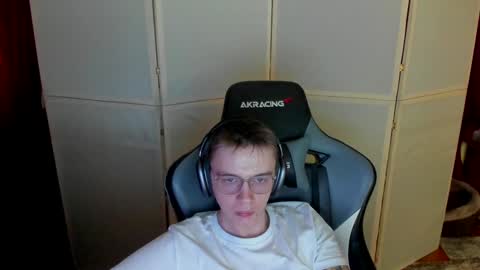 Snapshot of aron_neall chatting on December 2024 10:07:01 AM biggest penis online show from December 2024 10:07:01 AM