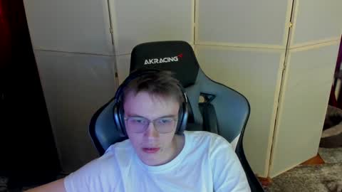 Snapshot of aron_neall chatting on December 2024 08:25:02 PM biggest penis online show from December 2024 08:25:02 PM