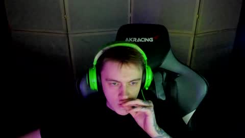 Snapshot of aron_neall chatting on December 2024 04:30:02 AM biggest penis online show from December 2024 04:30:02 AM