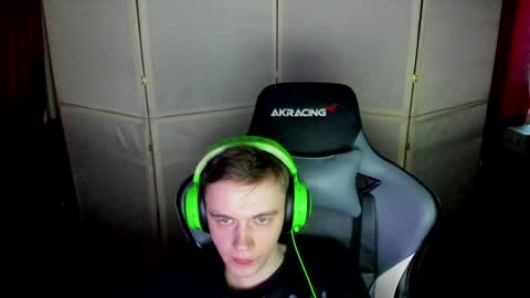 Snapshot of aron_neall chatting on January 2025 12:45:02 PM biggest penis online show from January 2025 12:45:02 PM