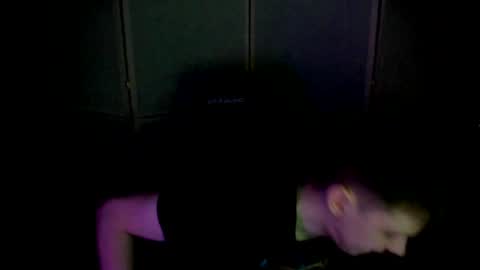 Snapshot of aron_neall chatting on January 2025 06:33:01 AM biggest penis online show from January 2025 06:33:01 AM