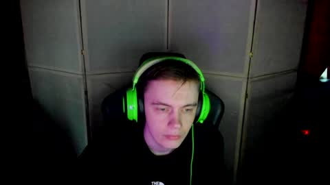 Snapshot of aron_neall chatting on January 2025 07:32:02 AM biggest penis online show from January 2025 07:32:02 AM