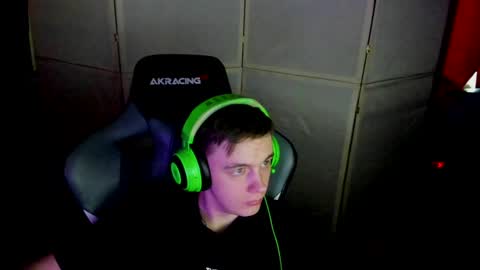 Snapshot of aron_neall chatting on January 2025 10:43:02 AM biggest penis online show from January 2025 10:43:02 AM