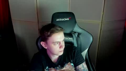 Snapshot of aron_neall chatting on February 2025 06:44:02 AM biggest penis online show from February 2025 06:44:02 AM