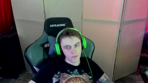 Snapshot of aron_neall chatting on February 2025 07:34:02 AM biggest penis online show from February 2025 07:34:02 AM