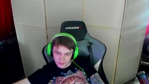 Snapshot of aron_neall chatting on February 2025 07:45:01 AM biggest penis online show from February 2025 07:45:01 AM