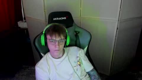 Snapshot of aron_neall chatting on March 2025 11:06:02 AM biggest penis online show from March 2025 11:06:02 AM